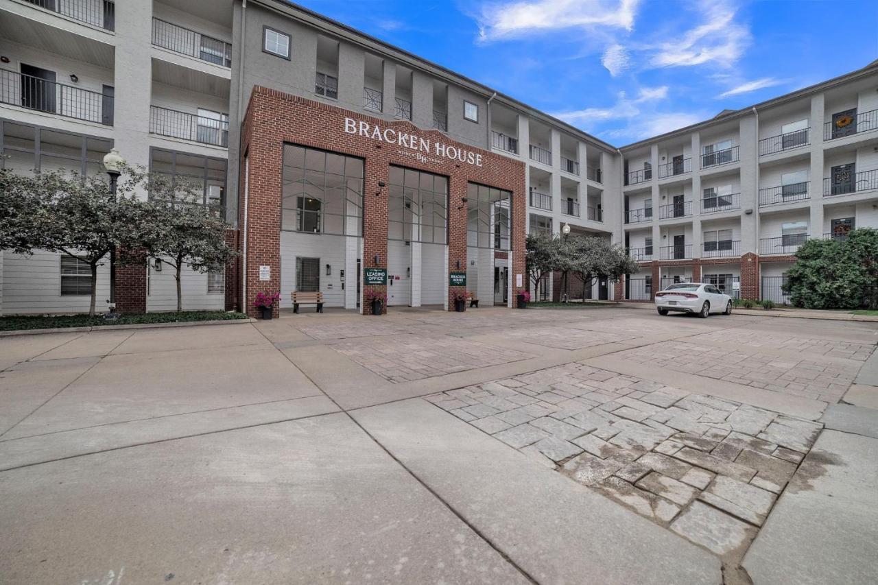Frontdesk Bracken House Apts North Shore Питтсбург Экстерьер фото